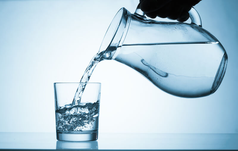 Five things that happen when you drink 8 glasses of water per day